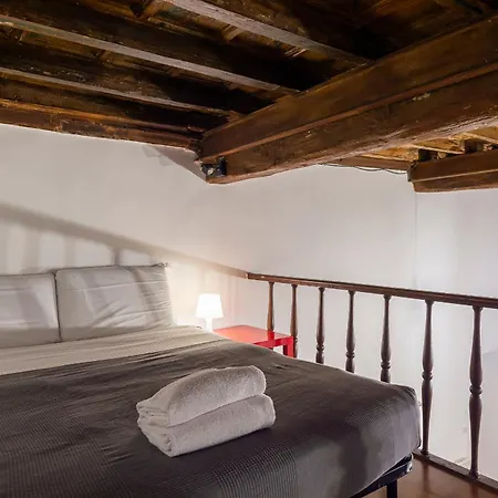 Piazza Navona Charming Large Appartement