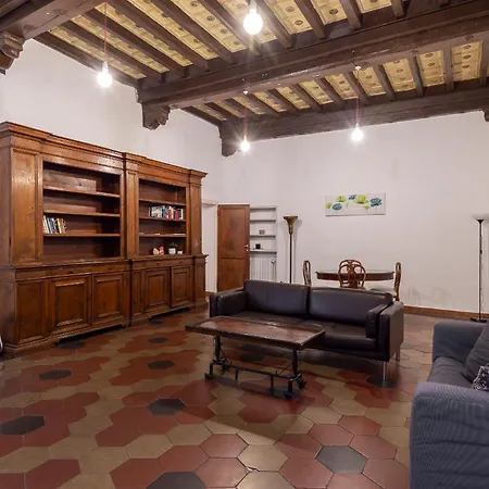 Piazza Navona Charming Large Appartement Rome